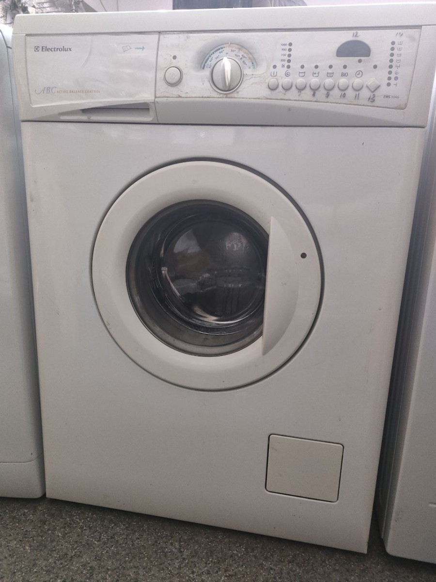 Пральна машина Electrolux EWS1046 Б/В