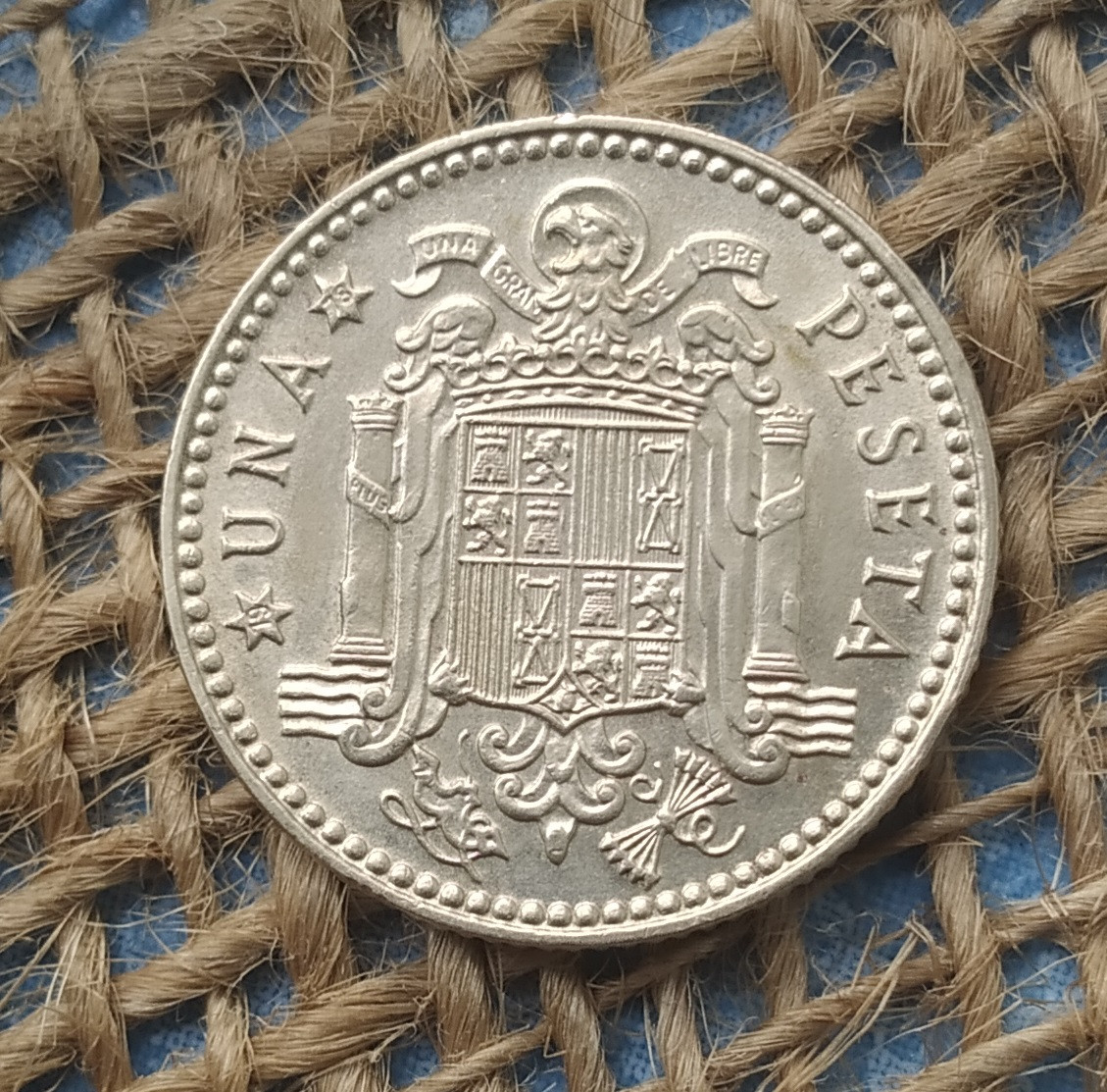 1 песета 1975 року. (78) Iспанiя