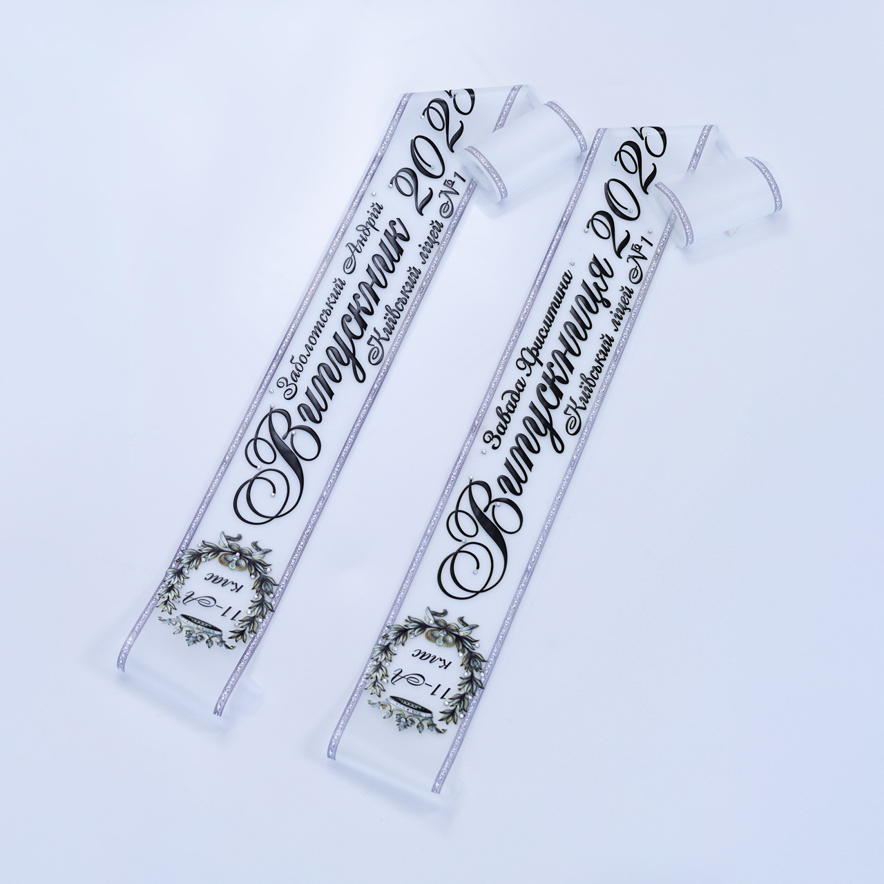 Прозорі стрічки випускник квіткові лаври