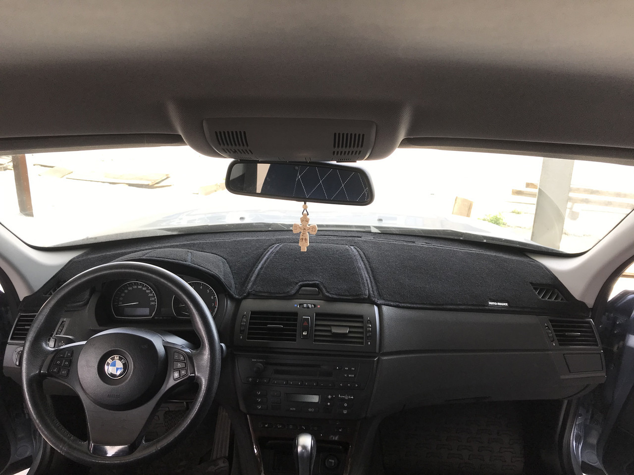 Накидка на панель приладів BMW X3 (Е83, ) 2006 г.в.
