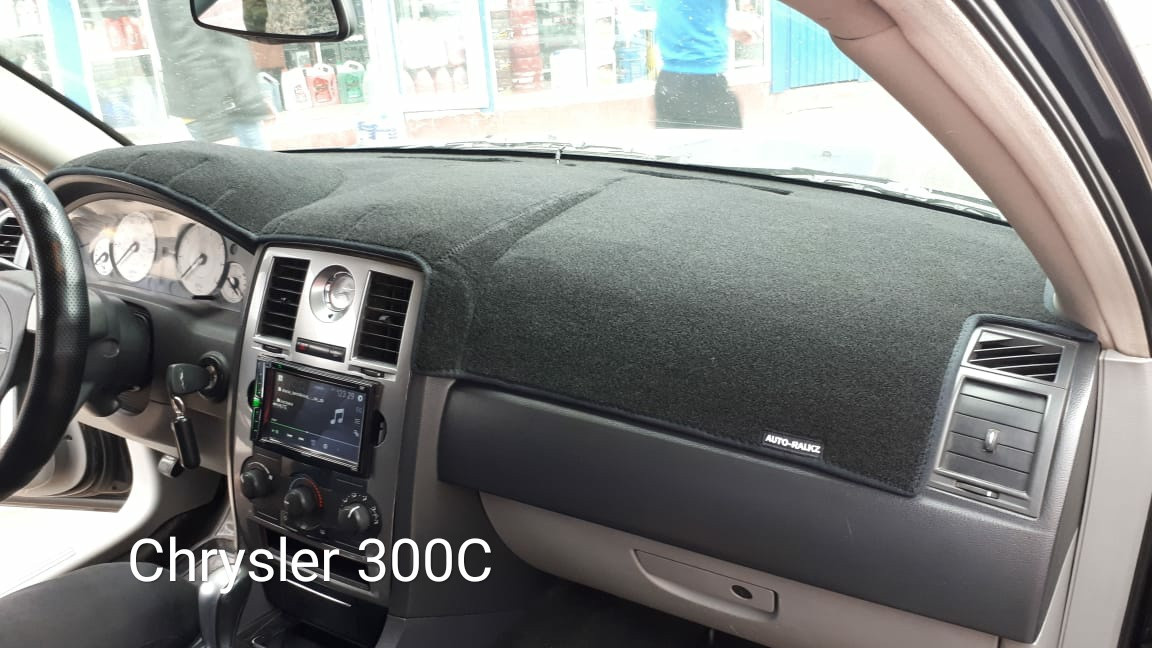 Накидка на панель приладів CHRYSLER 300C, 2008