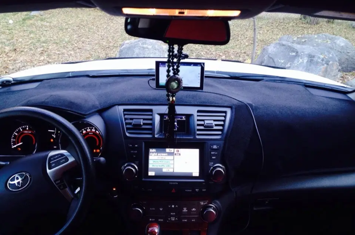 Накидка на панель приладів TOYOTA Highlander (2 пок., XU40,)