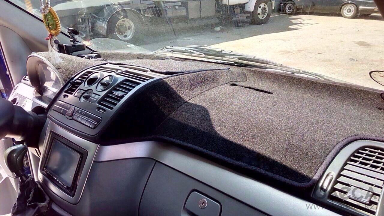 Накидка на панель приладів MERCEDES-BENZ Viano (2 пок., W639, с бордачком) 2003-2014