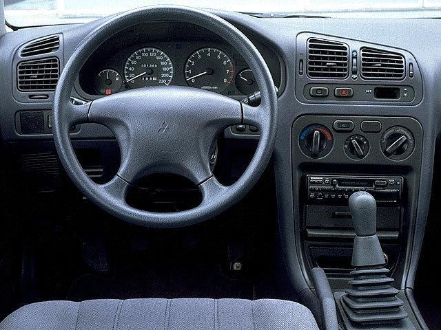 Накидка на панель приладів MITSUBISHI Galant 1992-1996