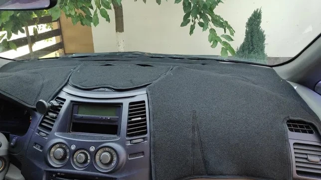 Накидка на панель приладів MITSUBISHI Grandis 2003-2008