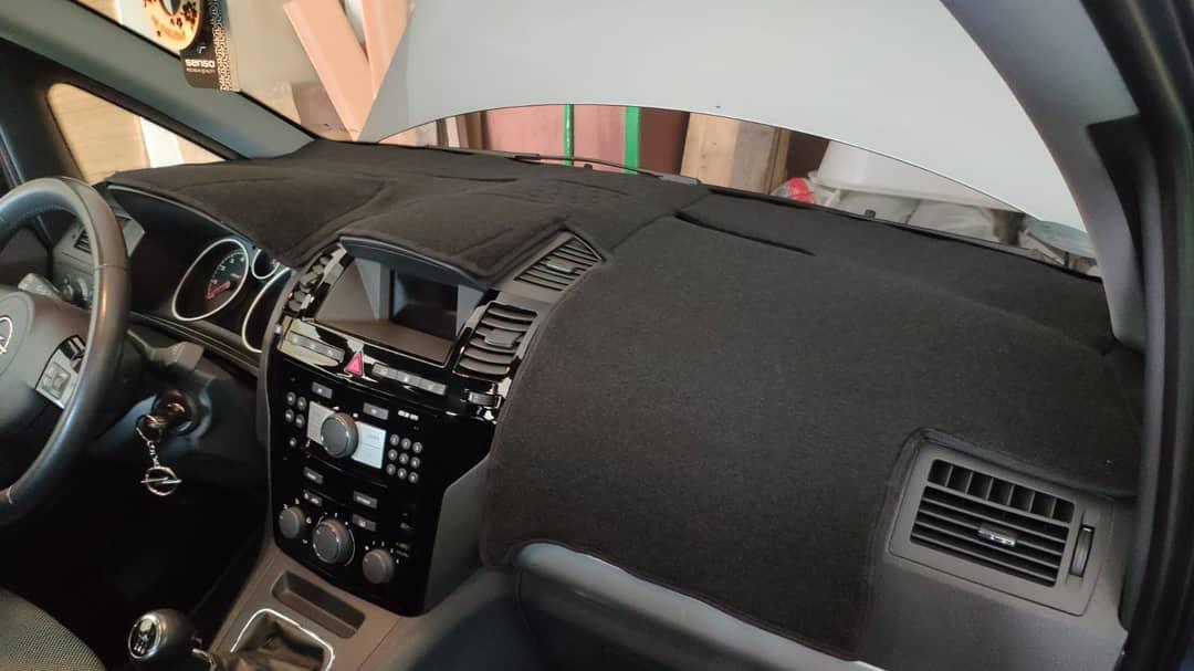 Накидка на панель приладів Opel Zafira B 2004-2014