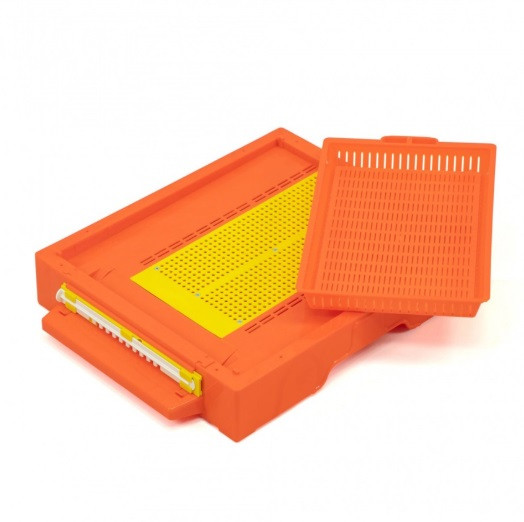 Дно для вуликів на 10 рамок пластикове з пилковловлювачем