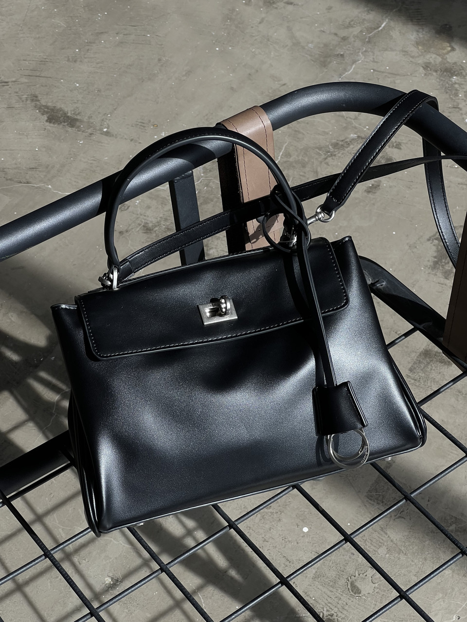 Сумка жіноча Balenciaga Rodeo Medium — Premium чорний срібло Баленсіага