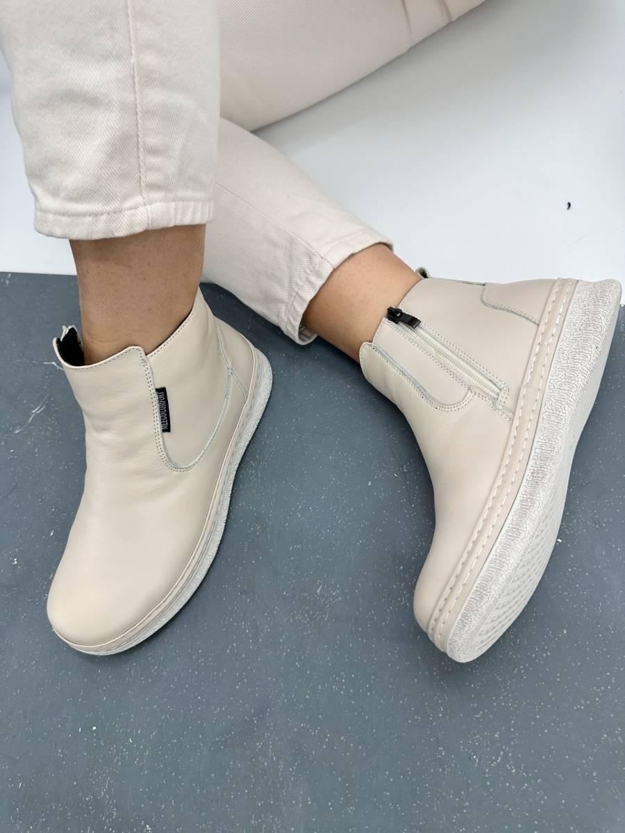 Черевики жіночі MeegoComfort 53385-BEIGE світлі на низькому ходу 36