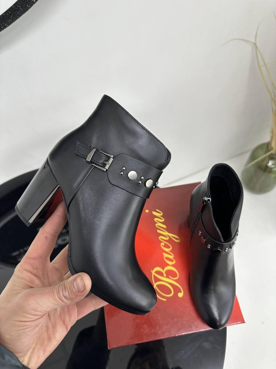 Черевики жіночі Basyni 700(M) F229TA-10R-A1002 чорні 33, фото 1