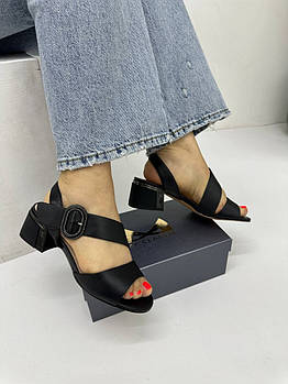 Босоніжки жіночі MyClassic K737-L819-019A чорні шкіряні 39