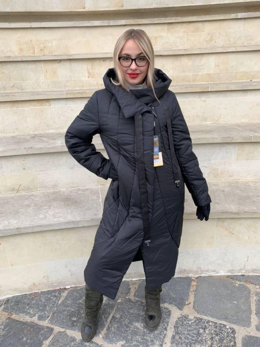 Пуховик ковдра жіноча Delfy 19-09-D1 чорна з капюшоном, фото 1