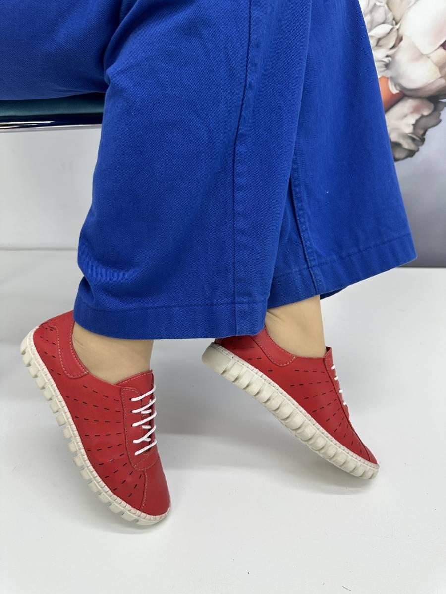 Мокасини жіночі Aras Shoes 6020-kirmizi Червона шкіра на низькому ходу 37
