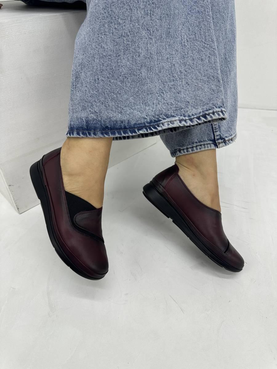 Туфлі жіночі шкіряні на низькому ходу Aras Shoes 4505-BORDO 37