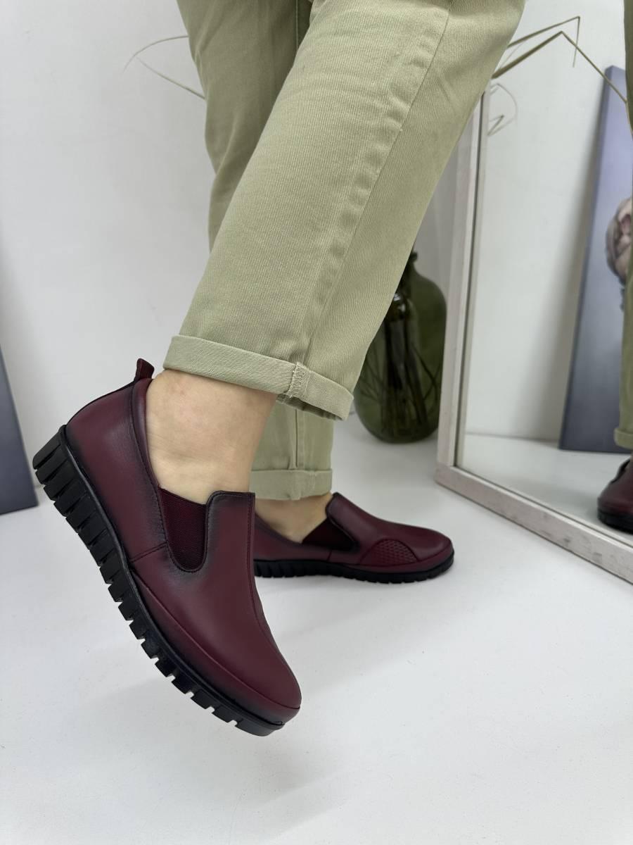 Туфлі жіночі Izderi olga-5-bordo з гумками на підйомі 37