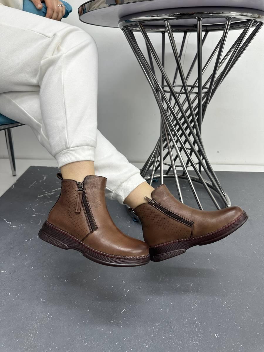 Черевики жіночі MeegoComfort 226160-1-BROWN коричневі на низькому ходу 36