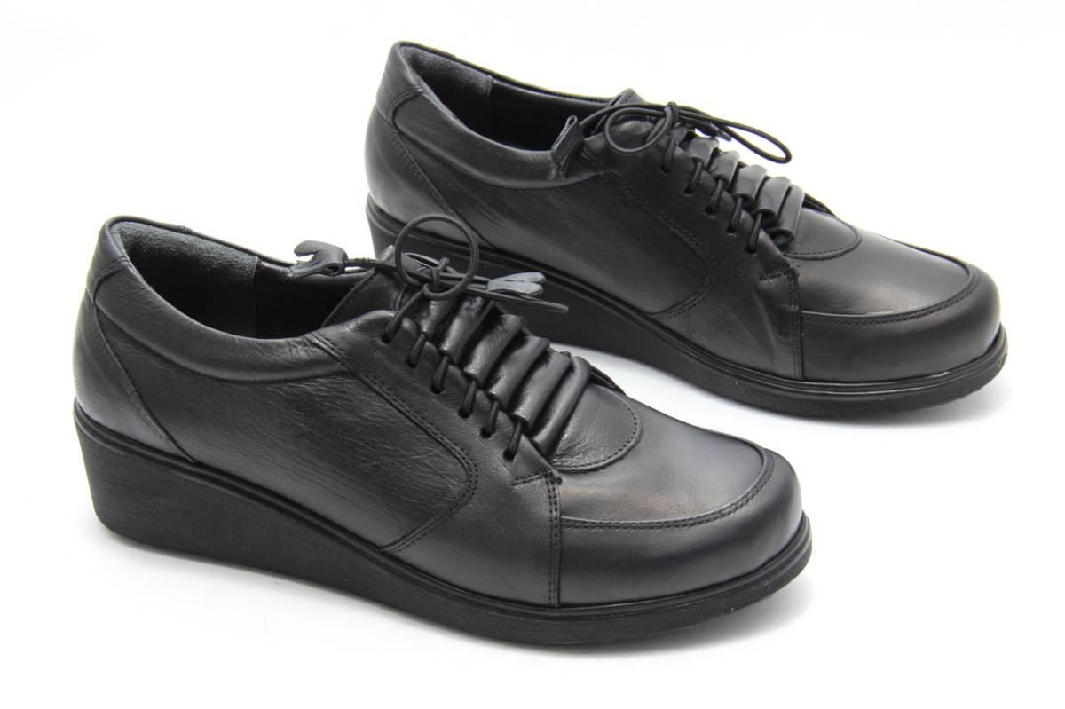 Туфлі жіночі Aras Shoes 98-siyah шкіряні на танкетці 37