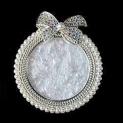 Палітра манікюрна для змішування фарб, кругла, біла зі срібним бантом