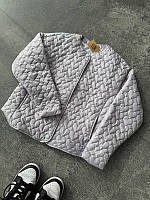 Миленька весняна жіноча куртка з рельєфними сердечками незвичайна легкий бомбер