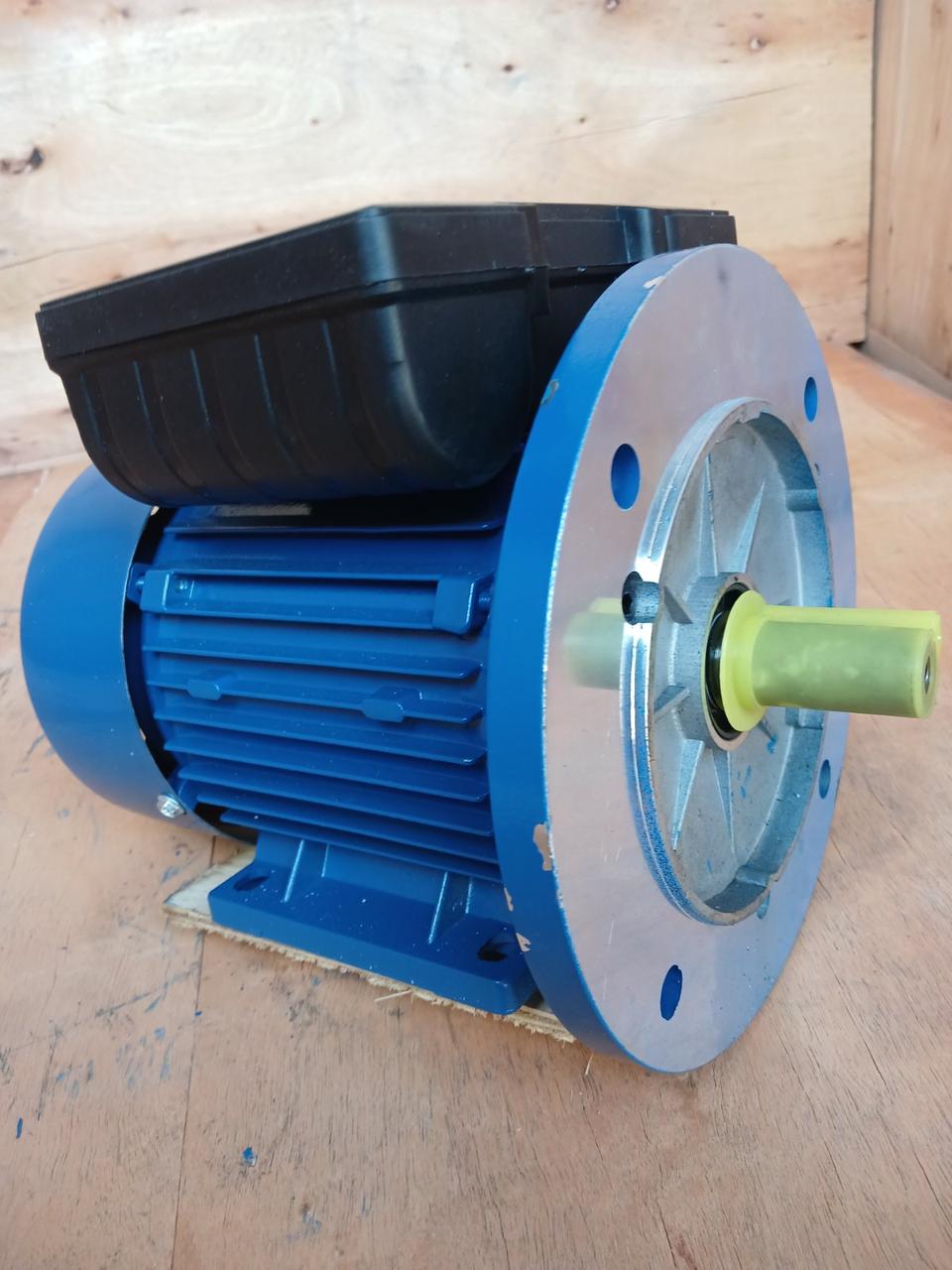 Однофазний електродвигун АИРЕ80А2 1.5 кВт 3000 об 220 В В35