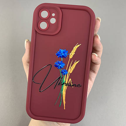 Чохол для Apple iPhone 11 з бортами з принтом Україна на телефон айфон 11 бордовий q06t, фото 1