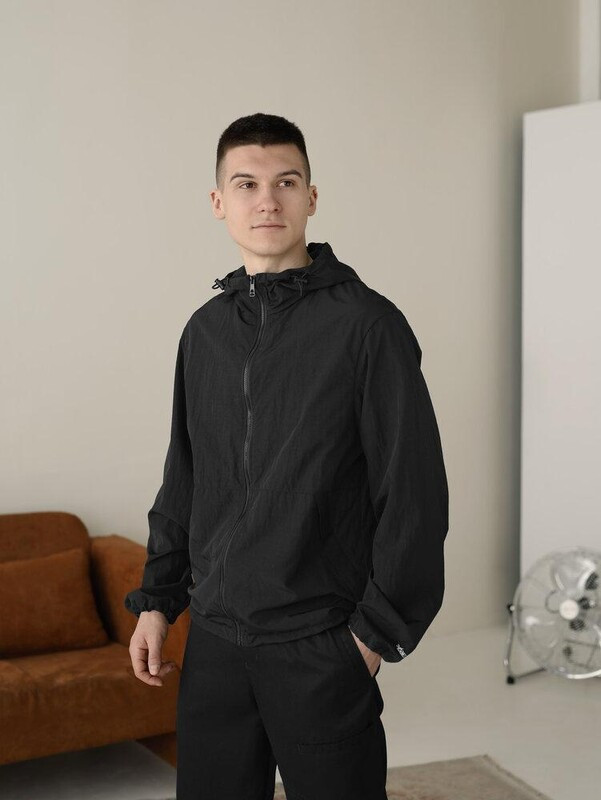 Однотонна вітровка для хлопців Pobedov Neon чорного кольору