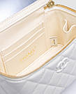 Жіноча брендова сумка Chanel Classic Lambskin Pearl Crush Vanity Bag White 16 х 11 х 8 см люкс якість, фото 3