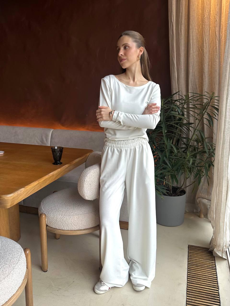 Жіночий демісезонний комплект-двійка з комфортної двонитки: кофта з вирізом-човником і штани молочного відтінку, фото 1