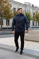 Комплект чоловічий Nike: анорак утеплений синій + штани з тринитки утеплені чорні. Барсетка У ПОДАРУНОК!