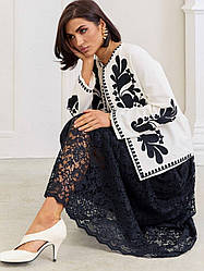 Жіночий вишитий піджак жакет білого кольору з чорною вишивкою розміри S,M,L.