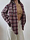 Модна базова стильна жіноча картата фланелева подовжена сорочка в клітку літня в стилі оверсайз, фото 2