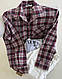 Модна базова стильна жіноча картата фланелева подовжена сорочка в клітку літня в стилі оверсайз, фото 5