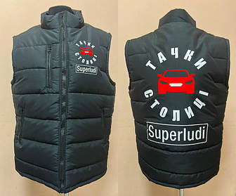 чорний жилет з кишенями 