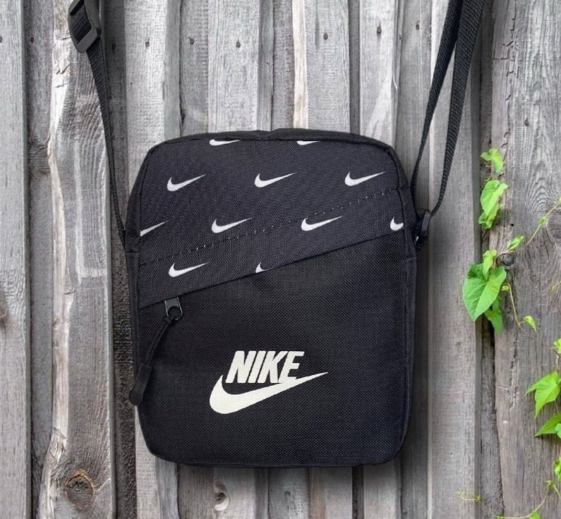 Функціональна сумка чоловіча для особистих речей і гаджетів Nike