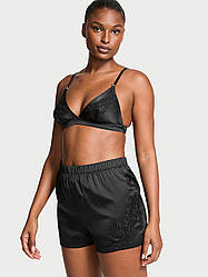 Сатинова піжама з шортами Victoria's Secret SJaguar Satin Triangle Bralette & Boxer Shorts Set, Чорна
