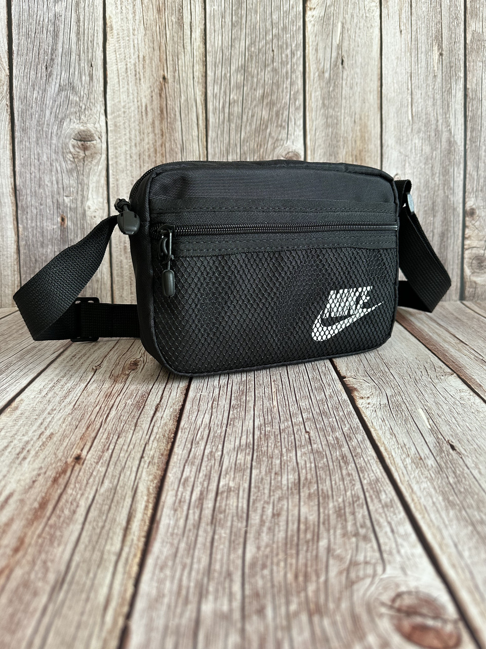 Маленька Сумка Nike чорного кольору прямокутна