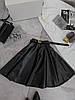 Жіноча стильна чорна спідниця-сонце із якісної еко-шкіри із завищеною посадкою, фото 6