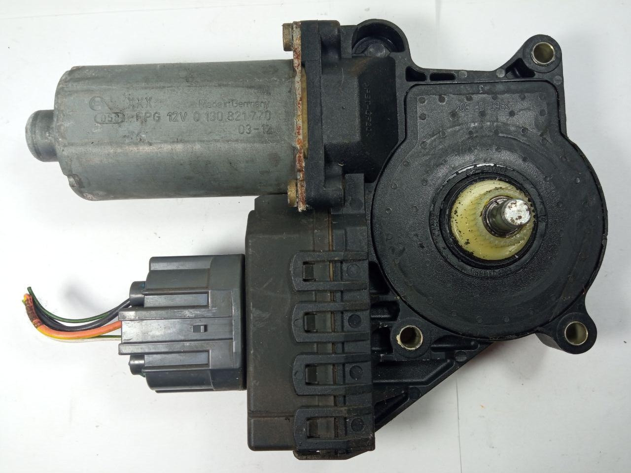 Мотор склопідйомника 0 130 821 770 / 0130821770 / 03-12 / 0312 / XXX FRG / 12V