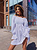 Біла жіноча легка приталена сукня з льону з об'ємними пишними рукавами та відкритими плечима, фото 2