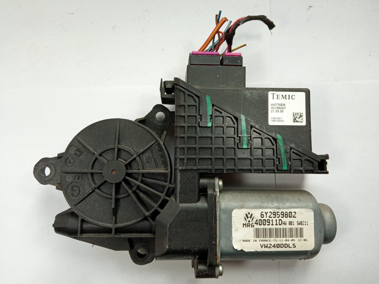 Мотор склопідйомника Volkswagen Temic 6Y2959802 / MR6 / 400911D