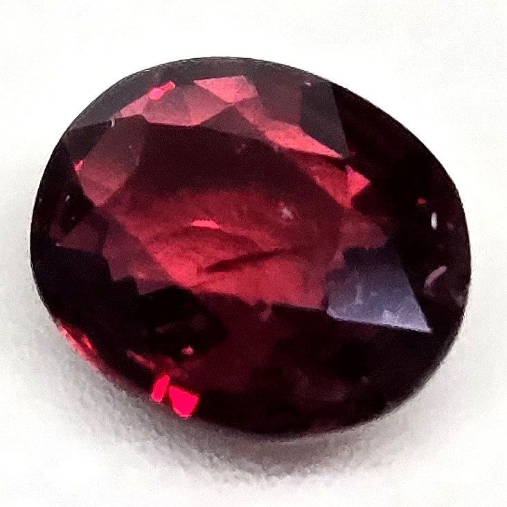 Шпінель 0,39 ct – ювелірна вставка для створення прикрас
