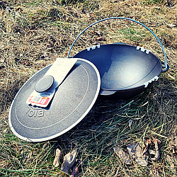 Сферичний казан з кришкою і ручкою на 12 літрів, чавунний казанок, туристичний