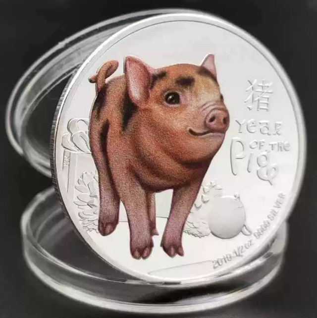 Посеребрённая монета Свинья для активации любви, удачи, денег