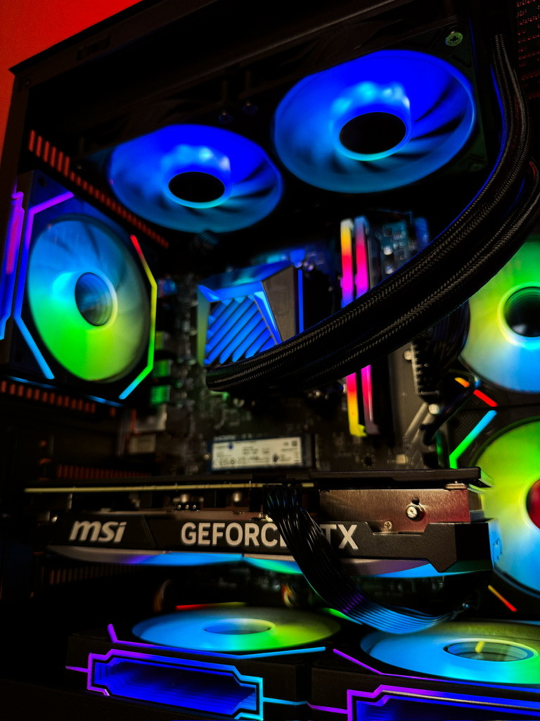 ІГРОВИЙ КОМП'ЮТЕР RYZEN 7 7700 | NVIDIA RTX 5070 12GB | RAM