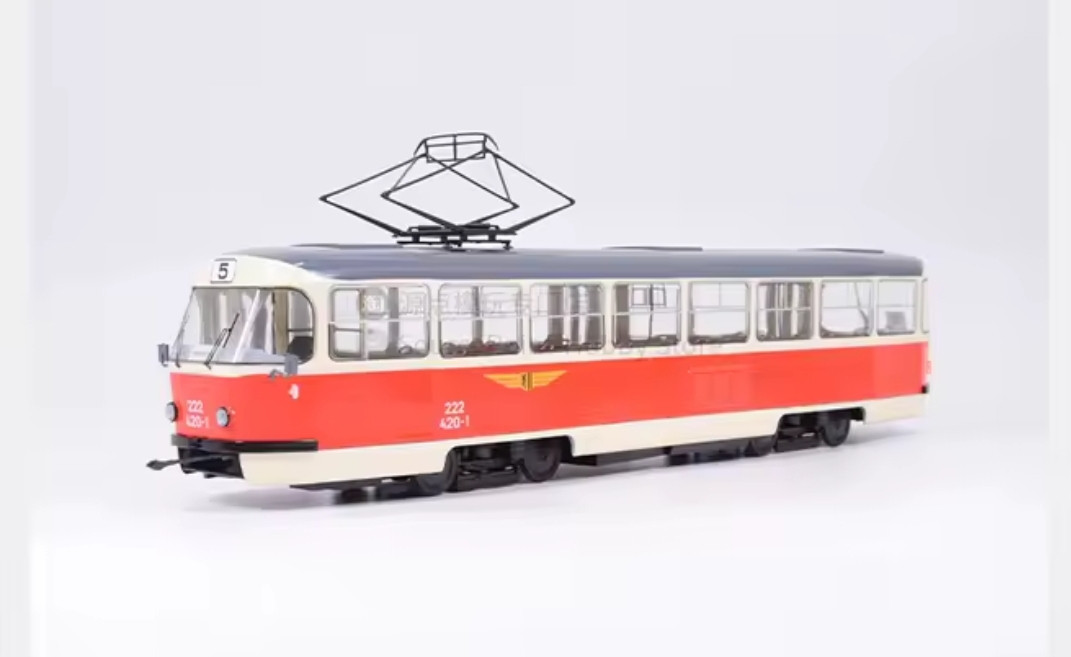 Модель трамвая Tatra-T4D Germany Dresden | Premium ClassiXXs