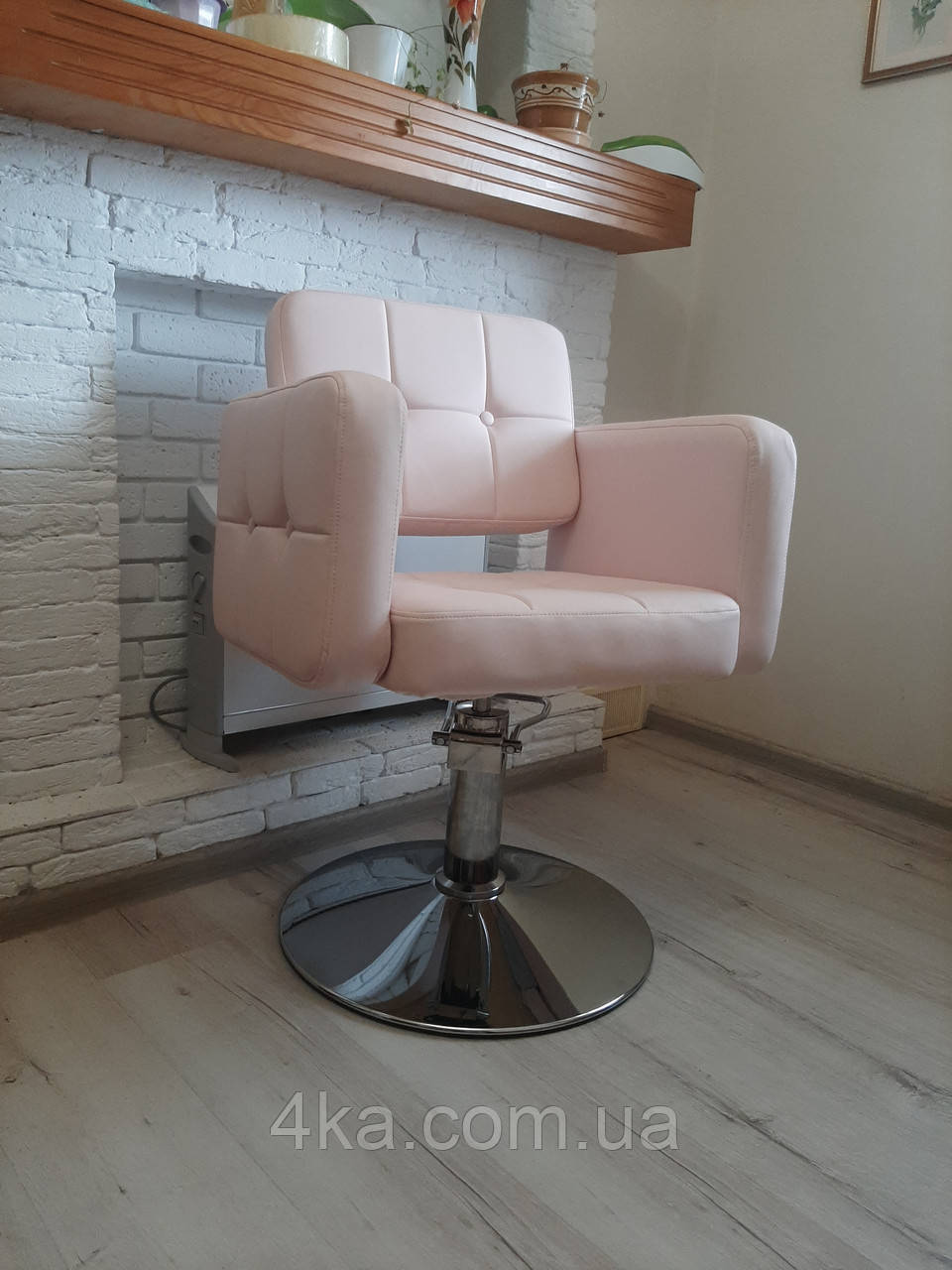 Перукарське крісло Bazkar HC181H на гідравліці рожевий, фото 1