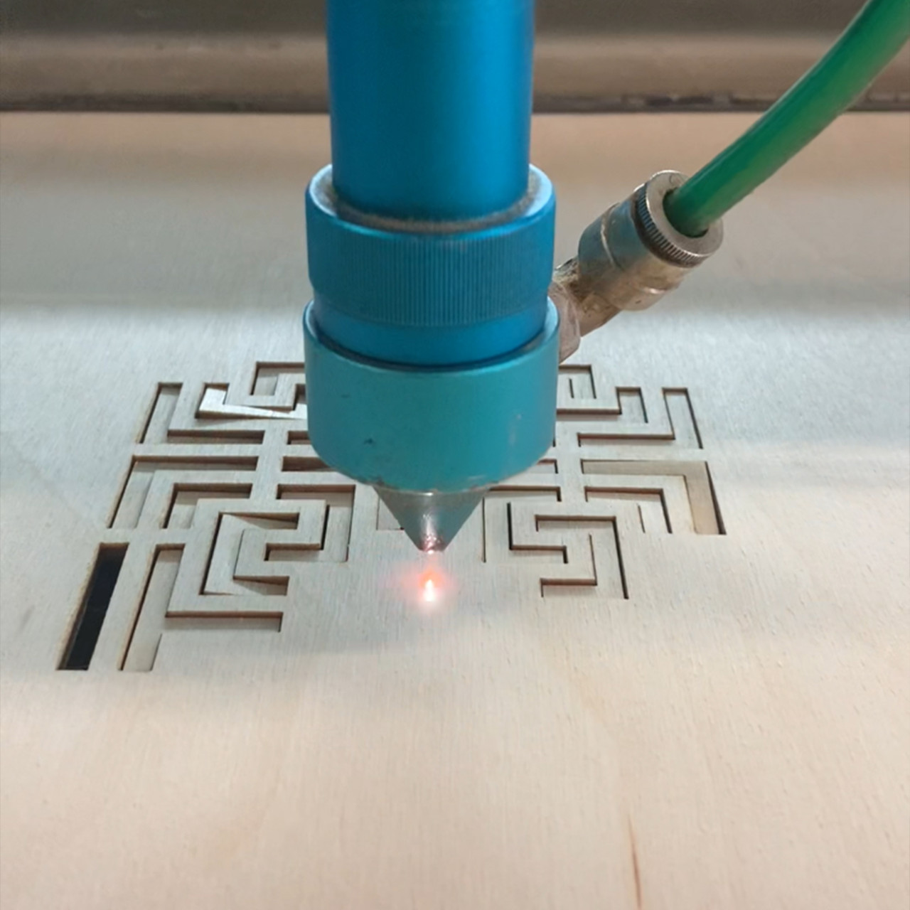 Лазерна різка та гравіювання фанери, дерева, МДФ – різання лазером до 10 мм, фото 1