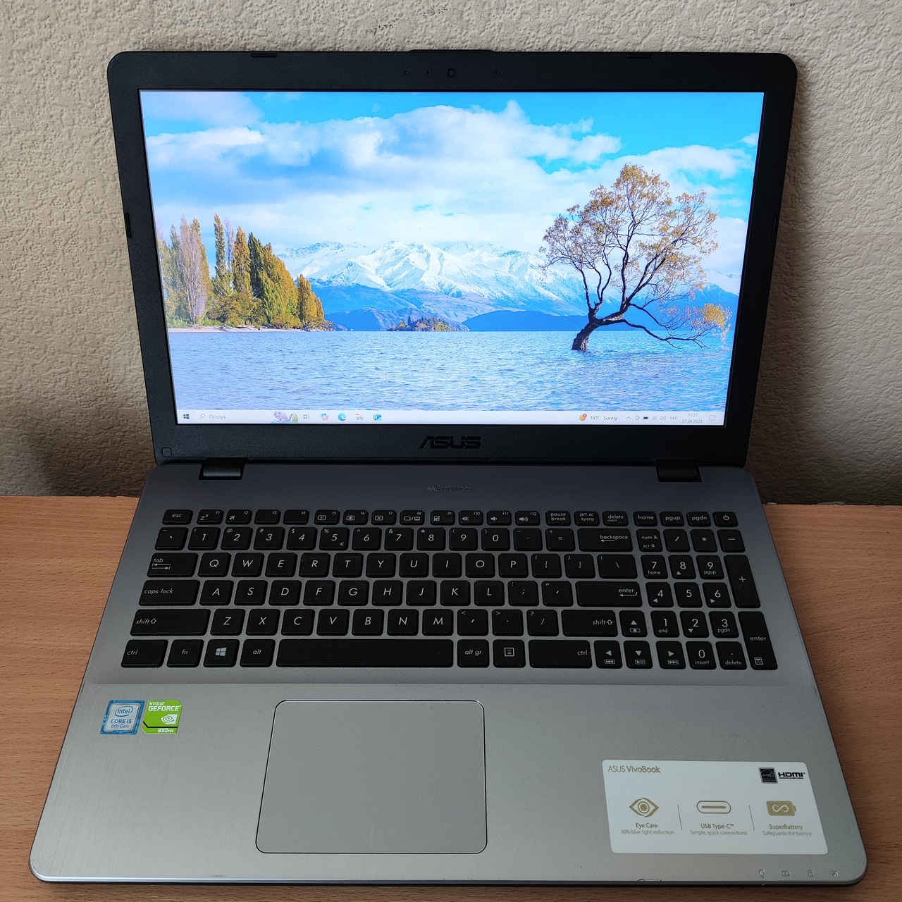 Ігровий ноутбук Asus X542U 15.6" FHD i5-8250u 4ядра/8 Gb DDR4/256 Gb SSD/GeForce 930MX 2Gb GDDR5