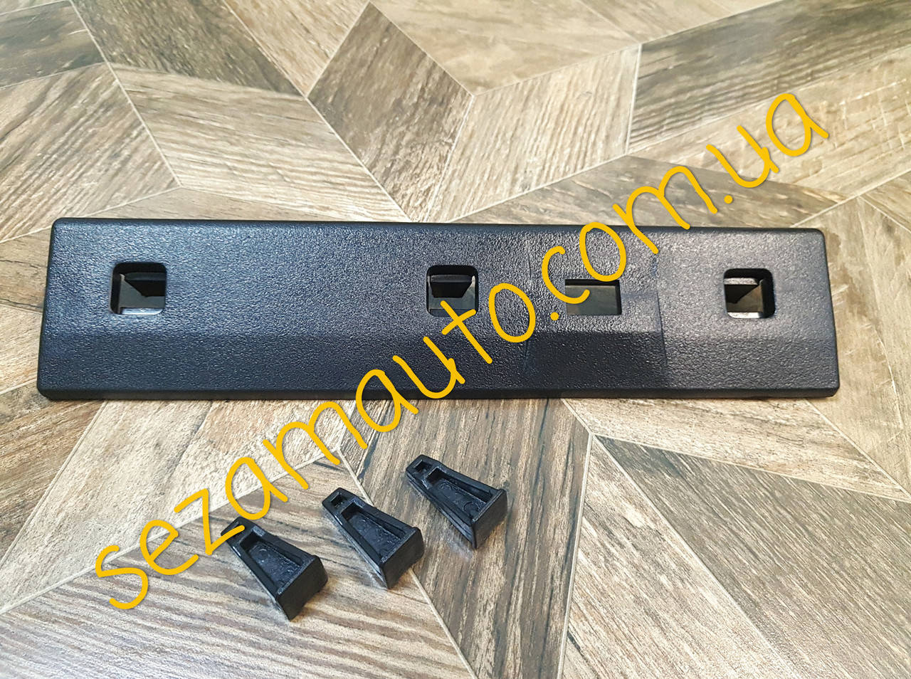 

Верхняя накладка задней двери СПРИНТЕР 96-2006 9017660219 | sezamauto