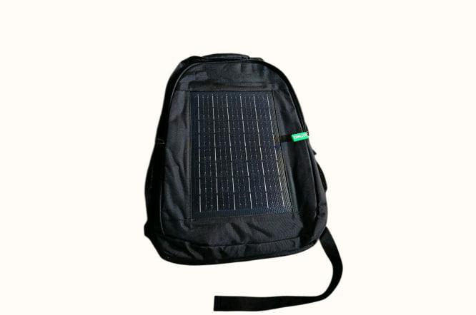 Рюкзак із вбудованою сонячною батареєю 10w та USB виходом